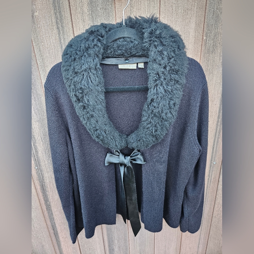 Croft & Barrow Women’s XL Black Sweater w/ Removable Faux Fur Collar and Bow Tie